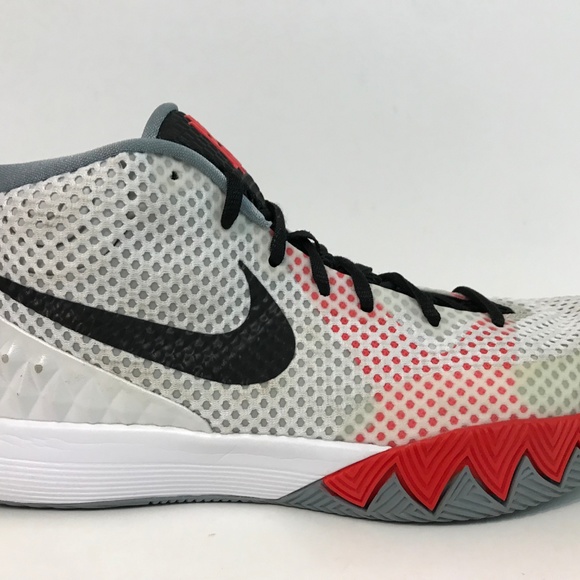 Nike Kyrie 1 Shoe Men Sz 9.5 Home Black Infrared - Picture 2 of 8